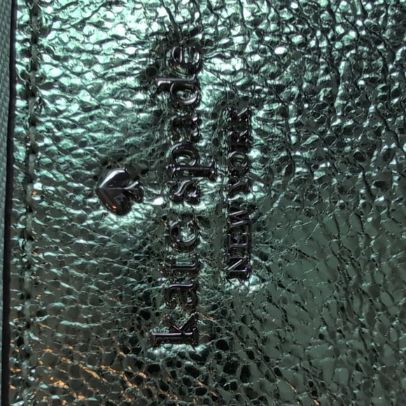 Kate Spade Small Zip Wristlet in Metallic Green NWT - Picture 3 of 7